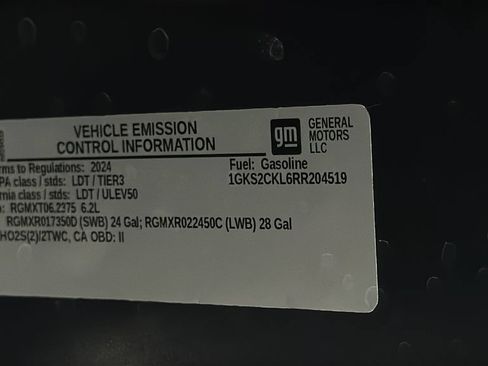 Used 2024 GMC Yukon AT4 w/ AT4 Premium Package AWD/4WD image 41