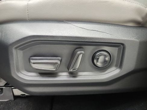 Certified 2025 Toyota Tundra Limited w/ Power Package AWD/4WD image 19