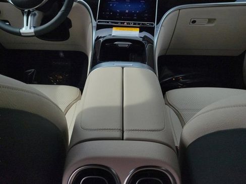 Certified 2026 Mercedes-Benz GLC 300 image 9