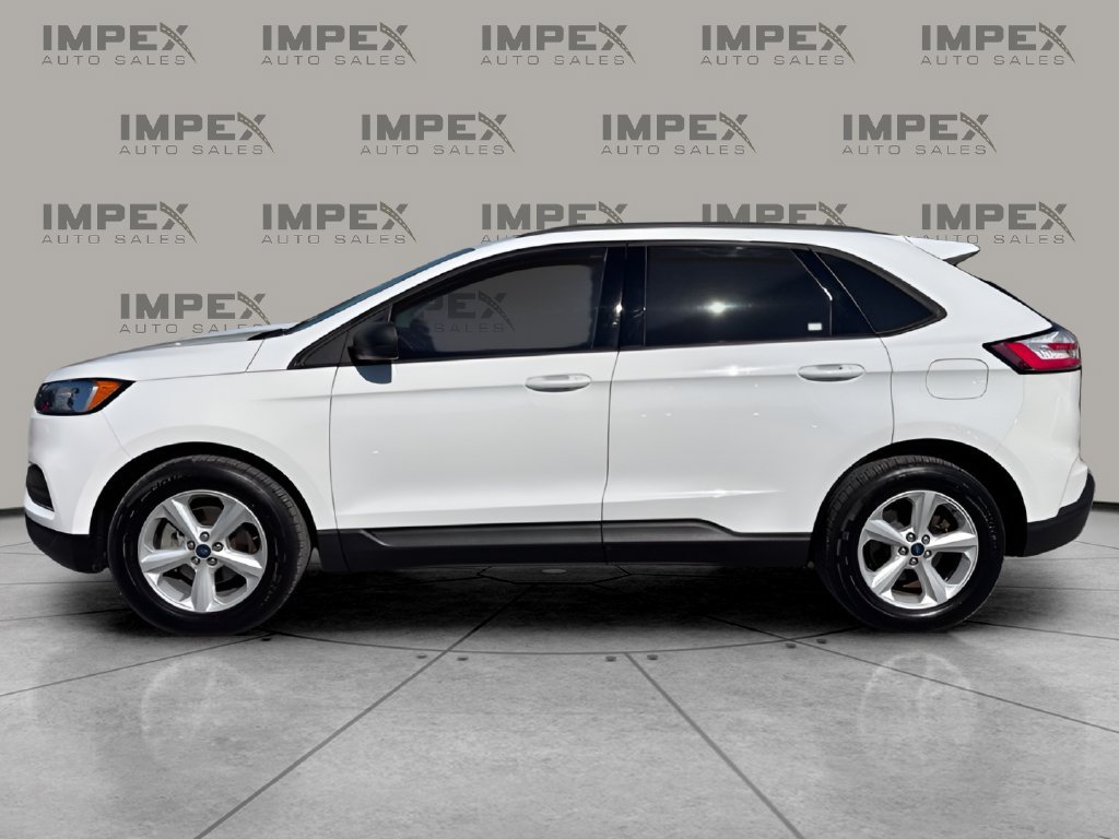 Used 2020 Ford Edge SE FWD image 2
