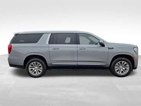 Used 2023 GMC Yukon XL Denali image 13