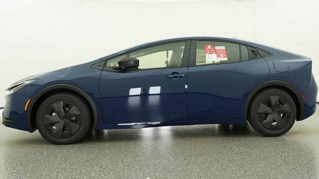 New 2027 Toyota Prius LE FWD image 22