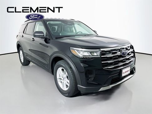 New 2026 Ford Explorer Active image 3