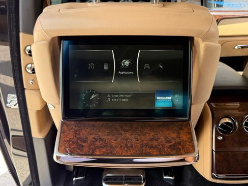 Used 2020 Rolls-Royce Phantom Extended Wheelbase RWD image 43