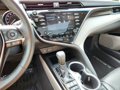 Used 2018 Toyota Camry XLE w/ Driver Assist Package FWD image 30