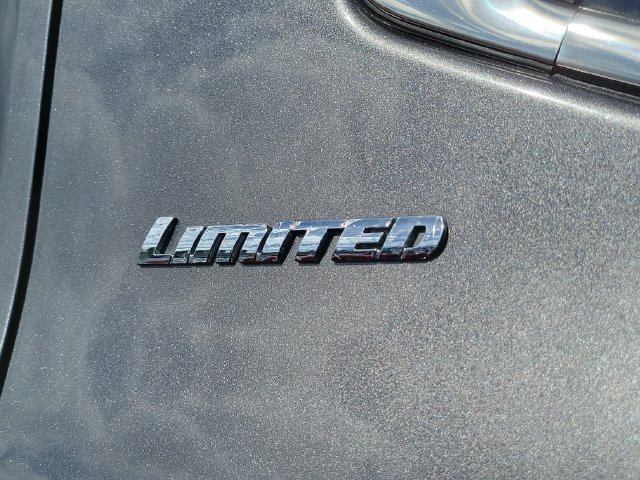 Used 2023 Toyota Tundra Limited w/ Power Package RWD image 5