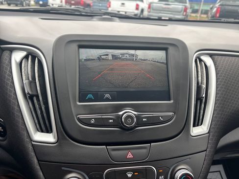 Used 2017 Chevrolet Malibu LS image 25