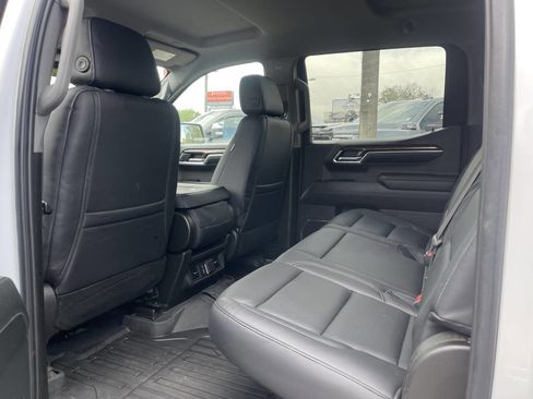 Used 2024 GMC Sierra 1500 SLE w/ X31 Off-Road Package AWD/4WD image 24