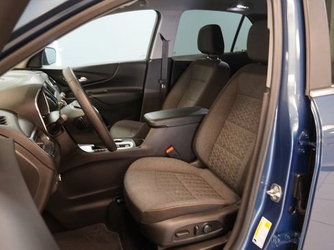 Used 2024 Chevrolet Equinox LT FWD image 4