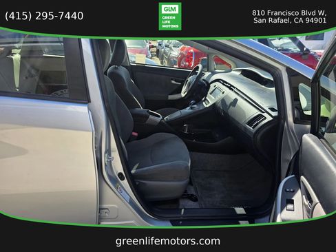 Used 2013 Toyota Prius Two FWD image 17
