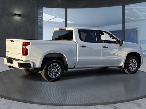 Certified 2022 Chevrolet Silverado 1500 Custom RWD image 6