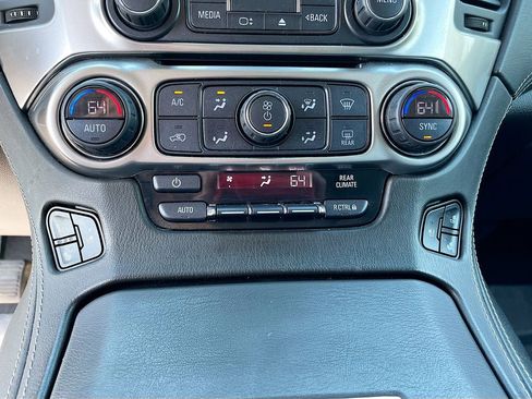 Used 2019 Chevrolet Tahoe Premier AWD/4WD image 16