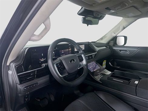 Used 2025 INFINITI QX80 Sensory image 7