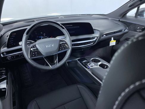 Certified 2024 Cadillac Lyriq Luxury RWD image 2