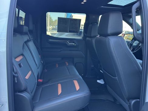 Used 2024 GMC Sierra 1500 AT4 w/ Technology Package image 11