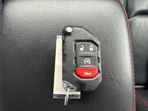 Used 2020 Jeep Gladiator Rubicon image 22
