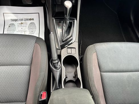 Used 2018 Toyota Corolla LE image 14