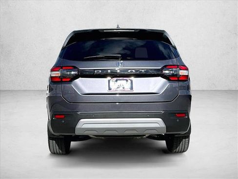 Used 2023 Honda Pilot EX-L image 4