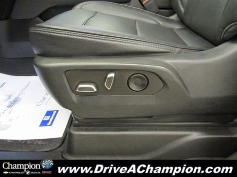 Used 2022 GMC Yukon Denali AWD/4WD image 30