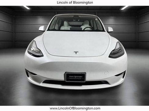 Used 2023 Tesla Model Y Long Range image 8
