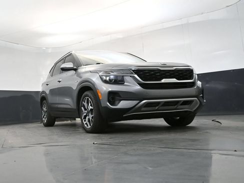 Used 2021 Kia Seltos EX AWD/4WD image 25