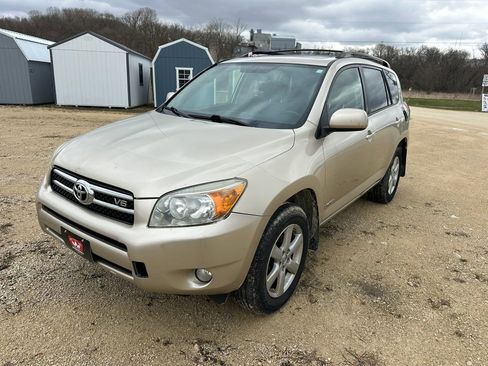 Used 2008 Toyota RAV4 Limited image 2