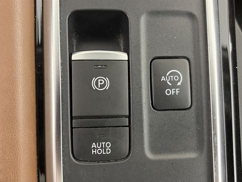 Certified 2024 Nissan Pathfinder Platinum AWD/4WD image 36