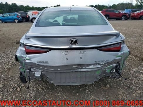 Used 2024 Lexus ES 300h w/ Premium Package FWD image 6