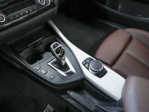 Used 2017 BMW 230i Coupe image 12