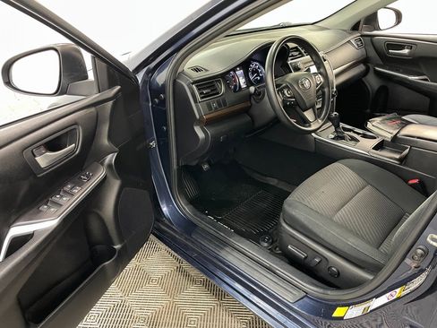 Used 2016 Toyota Camry LE image 17