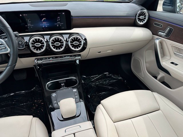 Used 2021 Mercedes-Benz CLA 250 4MATIC image 15
