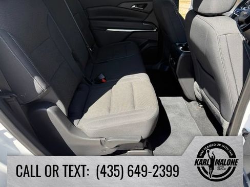 Used 2025 Chevrolet Traverse LT w/ Driver Confidence Package AWD/4WD image 35