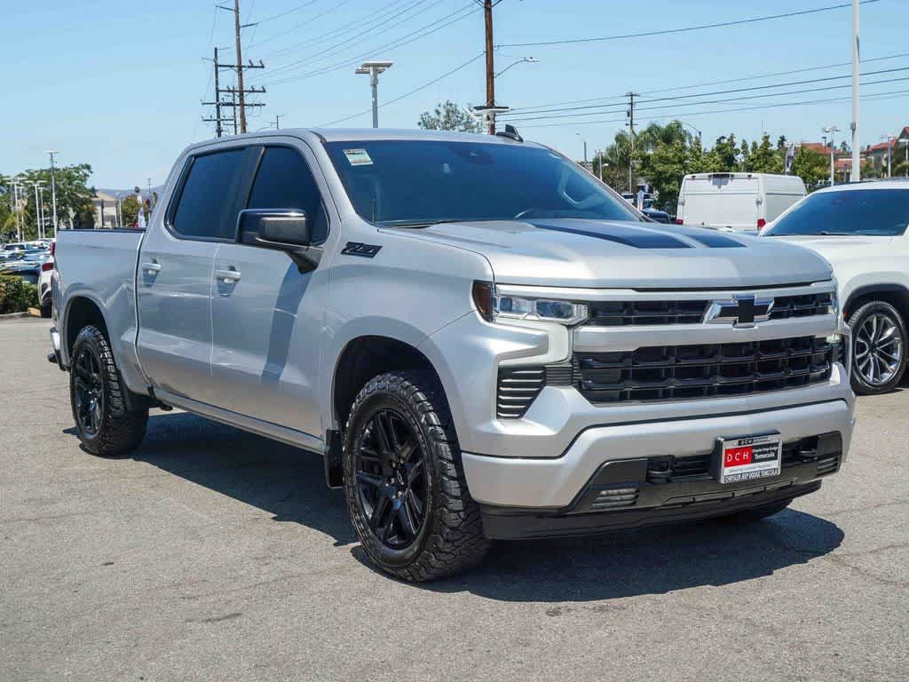 Used 2022 Chevrolet Silverado 1500 RST AWD/4WD image 3