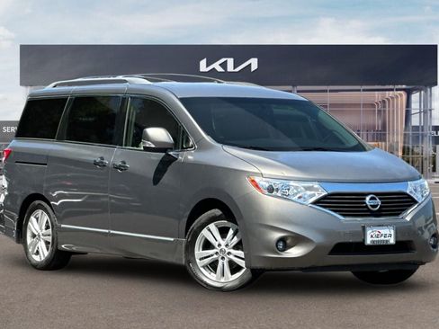 Used 2015 Nissan Quest SL w/ Value Cargo Package FWD image 2