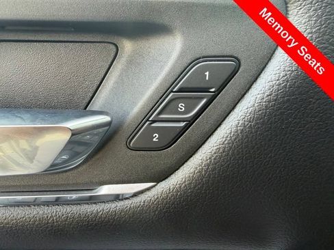 Used 2024 RAM 1500 Laramie AWD/4WD image 31