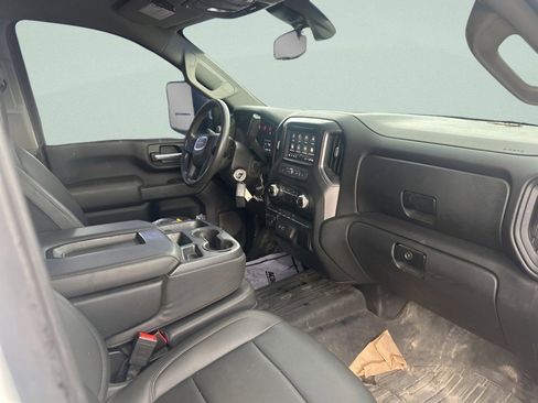 Used 2023 GMC Sierra 2500 Pro w/ Gooseneck/5TH Wheel Package image 16