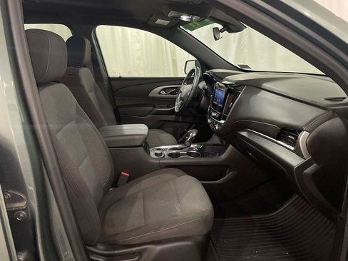 Used 2023 Chevrolet Traverse LT image 7
