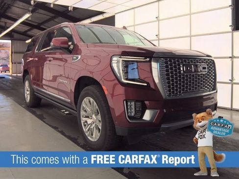 Used 2024 GMC Yukon XL Denali w/ Advanced Technology Package image 2