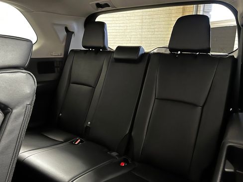 Used 2026 Toyota Grand Highlander XLE FWD image 23