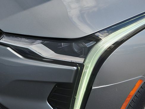 Certified 2025 Cadillac CT4 Luxury w/ Sun And Sound Package RWD image 8