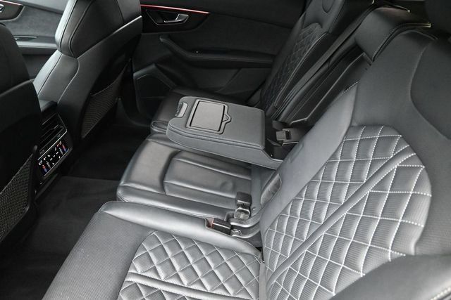 Used 2023 Audi SQ7 Prestige AWD/4WD image 20