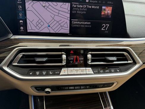 Used 2021 BMW X5 xDrive45e w/ Executive Package 3 AWD/4WD image 25