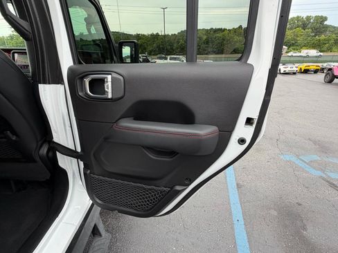 Used 2019 Jeep Wrangler Unlimited Rubicon AWD/4WD image 39