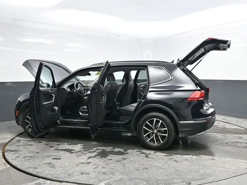 Used 2021 Volkswagen Tiguan SE image 42
