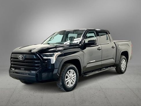 Used 2023 Toyota Tundra SR5 w/ SR5 Convenience Package image 1