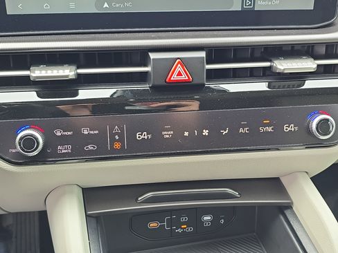 Used 2026 Kia Sportage SX Prestige image 24