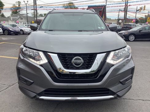 Used 2018 Nissan Rogue SV AWD/4WD image 2