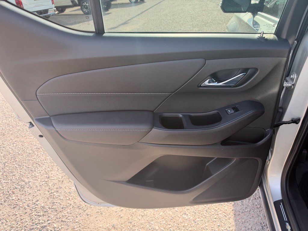 Used 2022 Chevrolet Traverse Premier FWD image 23