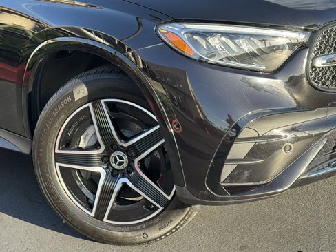 Used 2024 Mercedes-Benz GLC 300 4MATIC image 2
