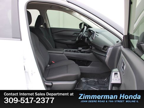 Used 2024 Nissan Rogue S image 18